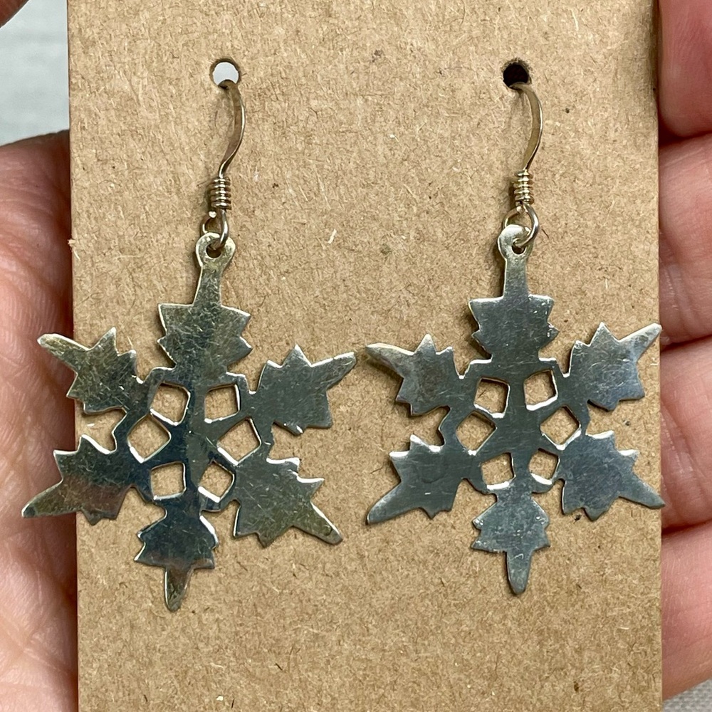 Sterling Snowflake Earrings Preowned